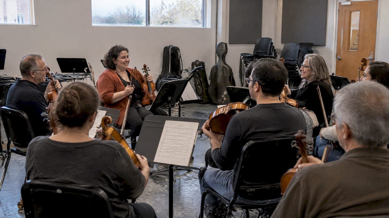 30 Viola Jokes for Rehearsal Laughs and Personalized Mug Gifts